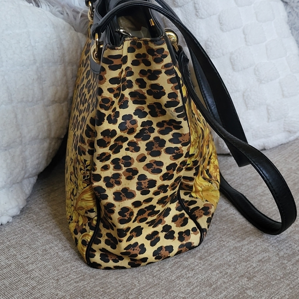 GIANNI VERSACE BAROQUE LEOPARD SHOULDER..Authentic.. - Picture 4 of 16